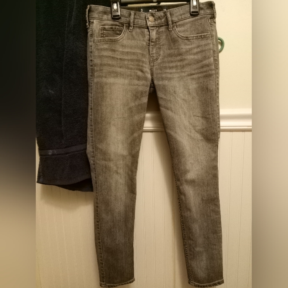 Hollister Crop Jeans